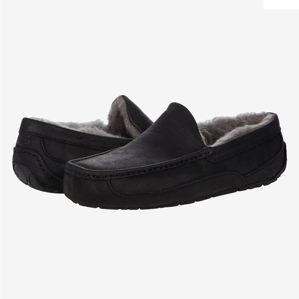UGG Men’s Ascot Suede Slippers